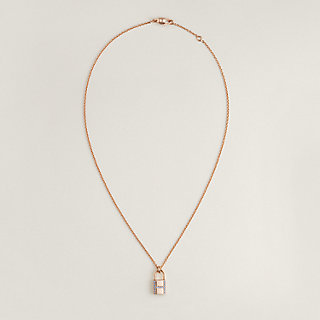 kelly-cadenas-pendant--121323B